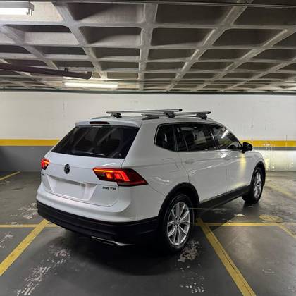 VOLKSWAGEN TIGUAN 1.4 250 TSI TOTAL FLEX ALLSPACE TIPTRONIC VOLKSWAGEN TIGUAN 1.4 250 TSI TOTAL FLEX ALLSPACE TIPTRONIC